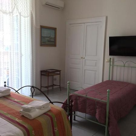 나폴리 Ciro A Maschio Angioino B&B 외부 사진