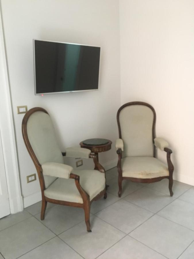 나폴리 Ciro A Maschio Angioino B&B 외부 사진